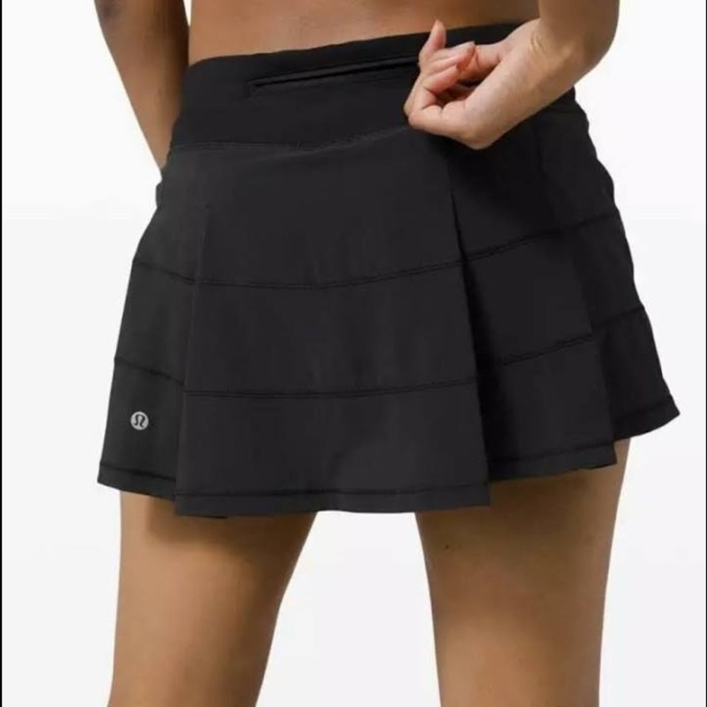 Lululemon 12 Pace Rival Skirt/ Black Tennis Skirt